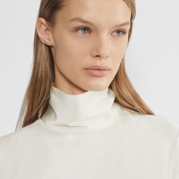 Aritzia Babaton Calisto Satin Blouse - new with tags - Picture 3 of 5